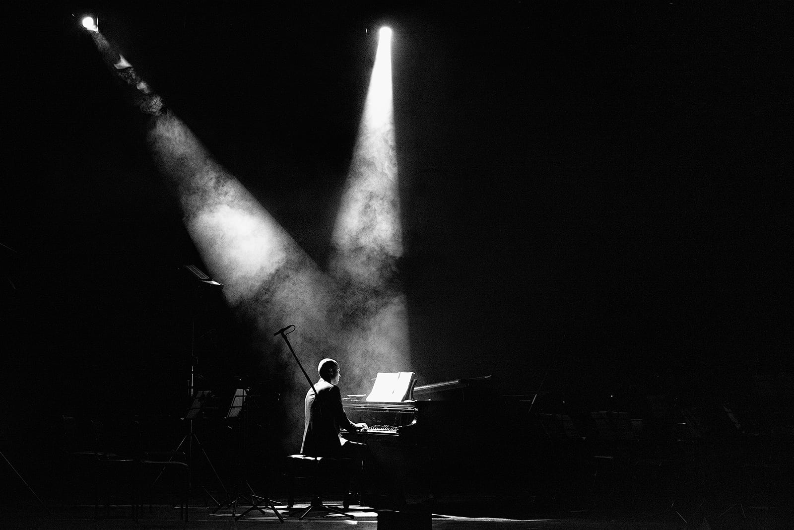 Свет на концерт, light on concert, light designer, snow, show file, ETC, GrandMA, MA2, MA3, Avolite, HOG, Художник по свету. Художник по свету в Екатеринбурге, Концерт Ludovico Einaudi в Екатеринбурге