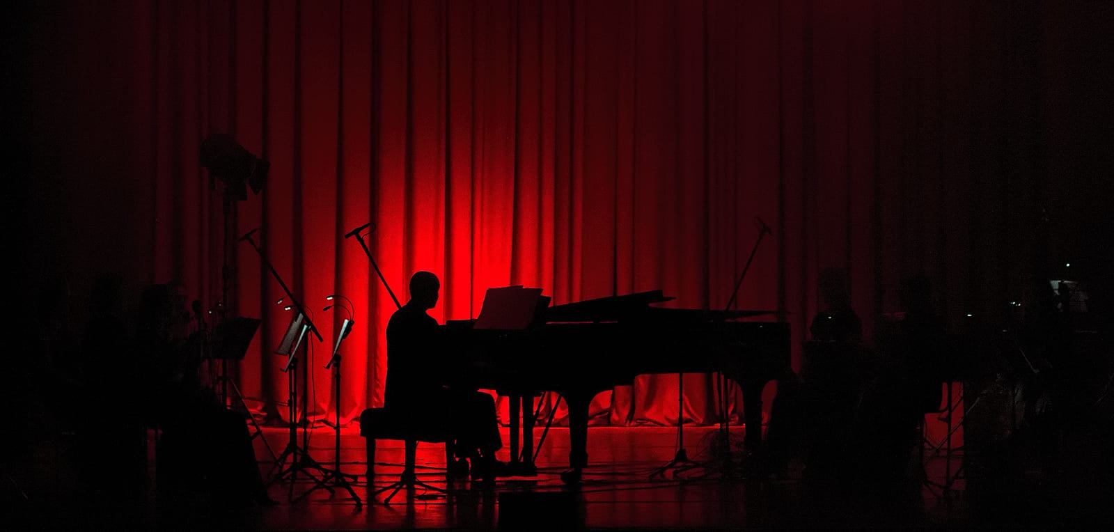 Свет на концерт, light on concert, light designer, snow, show file, ETC, GrandMA, MA2, MA3, Avolite, HOG, Художник по свету. Художник по свету в Екатеринбурге, Концерт Ludovico Einaudi в Екатеринбурге